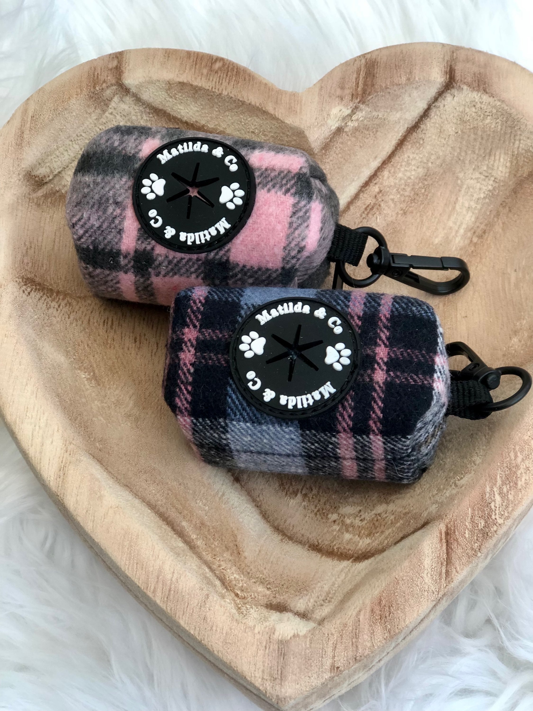 Highland Skye poop bag holder image 2